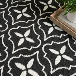 Kirklands Home Outdoor Rugs|Black & Ivory Quatrefoil Indoor/Outdoor Rug, 4x6