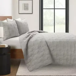 Kirklands Home Quilts|Hexagon Honeycomb 3-pc. Cali King Quilt Set Gray