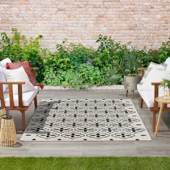 Kirklands Home Area Rugs|Ivory & Black Quatrefoil Indoor/Outdoor Rug, 4x6