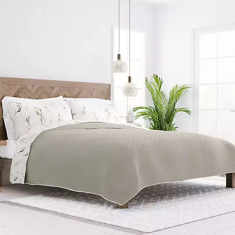 Kirklands Home Quilts|Watercolor Leaves Reversible 3-pc. Queen Quilt Set